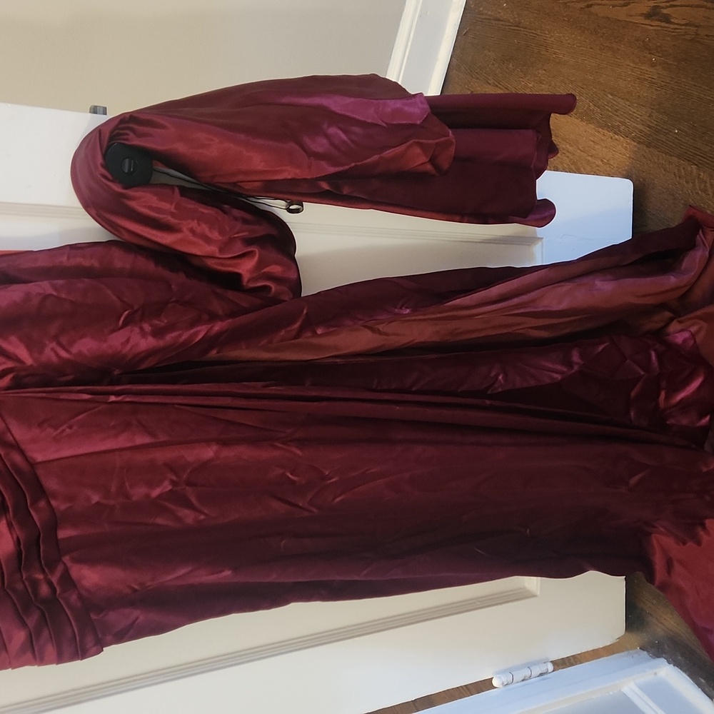 Dress - Picture 3 of 5
